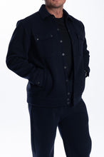 Įkelti vaizdą į galerijos rodinį, Mėlynos spalvos pūkio kostiumas su bomberiu