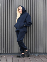 Įkelti vaizdą į galerijos rodinį, Mėlynas laisvalaikio kostiumas su pūkiu