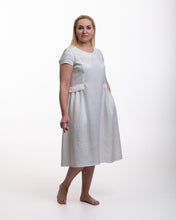 Įkelti vaizdą į galerijos rodinį, Balta lininė suknelė ,,Smiltė"