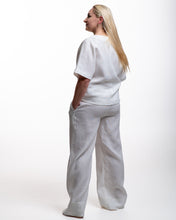 Įkelti vaizdą į galerijos rodinį, Baltas lino kostiumas su palaidine
