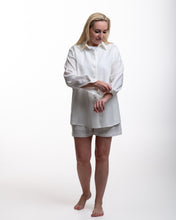 Įkelti vaizdą į galerijos rodinį, Baltas lino kostiumas su šortais