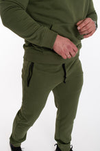 Įkelti vaizdą į galerijos rodinį, Chaki laisvalaikio kostiumas ,,Donis"