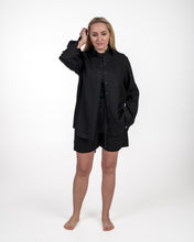 Įkelti vaizdą į galerijos rodinį, Juodas lino kostiumas su šortais