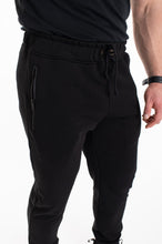Įkelti vaizdą į galerijos rodinį, Juodos laisvalaikio kelnės ,,Donis"