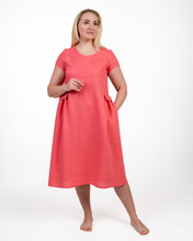 Įkelti vaizdą į galerijos rodinį, Koralo spalvos lininė suknelė ,,Smiltė"