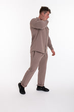 Įkelti vaizdą į galerijos rodinį, Kreminis laisvalaikio kostiumas su bomberiu