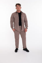 Įkelti vaizdą į galerijos rodinį, Kreminis laisvalaikio kostiumas su bomberiu