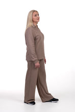 Įkelti vaizdą į galerijos rodinį, Kreminis laisvalaikio kostiumėlis Viktorija