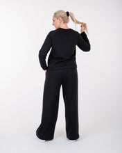 Įkelti vaizdą į galerijos rodinį, Juodas laisvalaikio kostiumėlis ,,Elė"