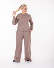 Įkelti vaizdą į galerijos rodinį, Trikotažinis kostiumėlis ,,Elė"