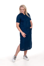 Įkelti vaizdą į galerijos rodinį, Mėlyna lininė suknelė, su kišenėmis ir skeltukais.