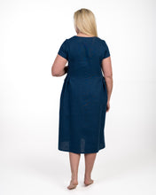 Įkelti vaizdą į galerijos rodinį, Mėlyna lininė suknelė ,,Smiltė"