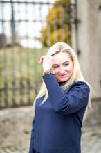 Įkelti vaizdą į galerijos rodinį, Mėlynos spalvos laisvalaikio kostiumėlis ,,Elegancija"