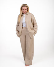 Įkelti vaizdą į galerijos rodinį, Natūralaus lino kostiumas su kelnėmis