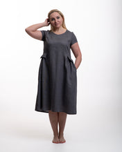 Įkelti vaizdą į galerijos rodinį, Pilka lininė suknelė ,,Smiltė"