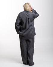Įkelti vaizdą į galerijos rodinį, Pilkas lino kostiumas su kelnėmis