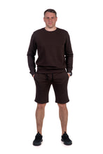 Įkelti vaizdą į galerijos rodinį, trikotažinis kostiumas vyrams - džemperis ir šortai, rudos spalvos