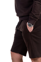 Įkelti vaizdą į galerijos rodinį, trikotažinis kostiumas vyrams - džemperis ir šortai, rudos spalvos