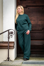 Įkelti vaizdą į galerijos rodinį, Žalios spalvos laisvalaikio kostiumėlis ,,Elegancija"