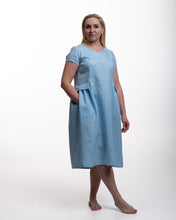 Įkelti vaizdą į galerijos rodinį, Žydra lininė suknelė ,,Smiltė"