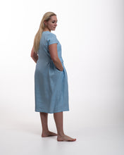 Įkelti vaizdą į galerijos rodinį, Žydra lininė suknelė ,,Smiltė"