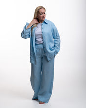 Įkelti vaizdą į galerijos rodinį, Žydras lino kostiumas su kelnėmis