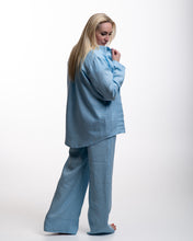 Įkelti vaizdą į galerijos rodinį, Žydras lino kostiumas su kelnėmis