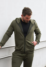 Įkelti vaizdą į galerijos rodinį, Lietuviški vyriški trenigai chaki spalvos su užtrauktuku