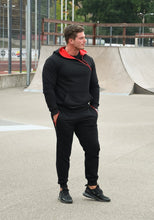 Įkelti vaizdą į galerijos rodinį, Lietuviški vyriški trenigai juodi su raudonom detalėm