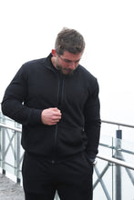 Įkelti vaizdą į galerijos rodinį, Lietuviški vyriški trenigai juodos spalvos su užtrauktuku