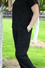 Įkelti vaizdą į galerijos rodinį, Pagamintas Lietuvoje juodas lininis kostiumėlis su palaidine