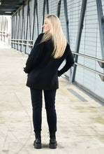 Įkelti vaizdą į galerijos rodinį, Jodos spalvos moteriškas kostiumėlis be gobtuvo