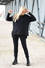 Įkelti vaizdą į galerijos rodinį, Jodos spalvos moteriškas kostiumėlis be gobtuvo