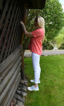 Įkelti vaizdą į galerijos rodinį, Pagaminta Lietuvoje  rožinė lininė palaidinė