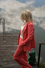 Įkelti vaizdą į galerijos rodinį, Pagamintas Lietuvoje rožinis lininis klasikinis kostiumėlis