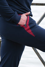 Įkelti vaizdą į galerijos rodinį, Mėlynos ir bordo spalvos vyriškas laisvalaikio kostiumas