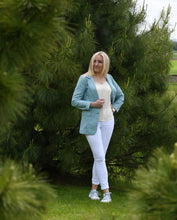 Įkelti vaizdą į galerijos rodinį, Pagamintas Lietuvoje Mėlynas lininis klasikinis švarkelis