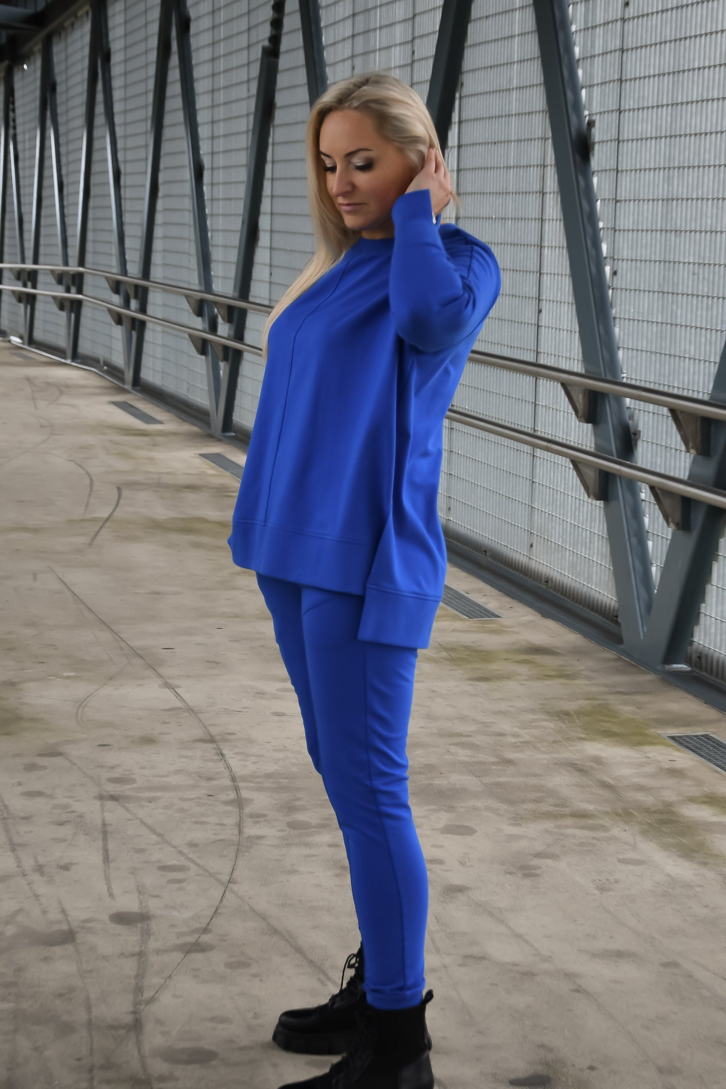 Žydros spalvos palaidinė