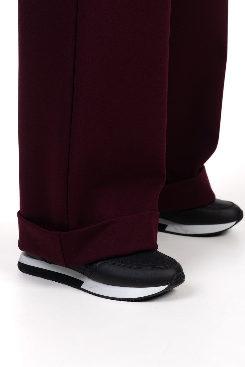Burgundiškos spalvos laisvalaikio kostiumėlis moterims ELEGANCIJA. Palaidinė ir kelnės