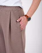 Kreminės spalvos laisvalaikio kostiumėlis moterims MONIKA, bomberis ir kelnės su kišenėmis