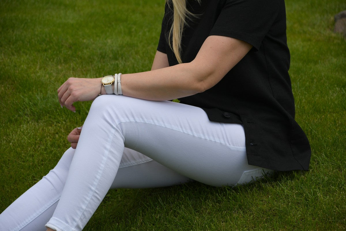 Pagaminta Lietuvoje juoda lininė palaidinė 